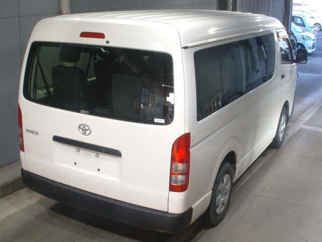 TOYOTA HIACE 2022