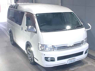 TOYOTA HIACE VAN 2010