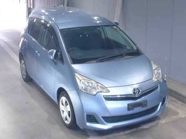 TOYOTA RACTIS 2011
