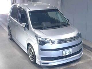 TOYOTA SPADE 2013