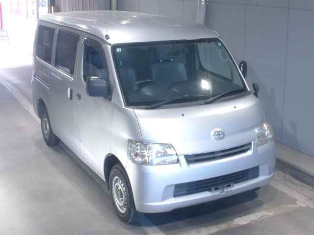 TOYOTA TOWN ACE VAN 2017