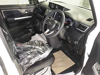 TOYOTA ROOMY 2025