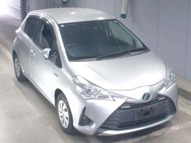 TOYOTA VITZ 2018