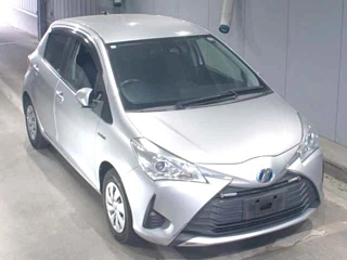 TOYOTA VITZ 2018