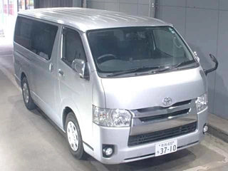 TOYOTA HIACE VAN 2016