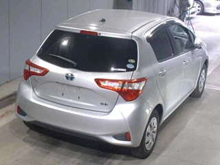 TOYOTA VITZ 2018