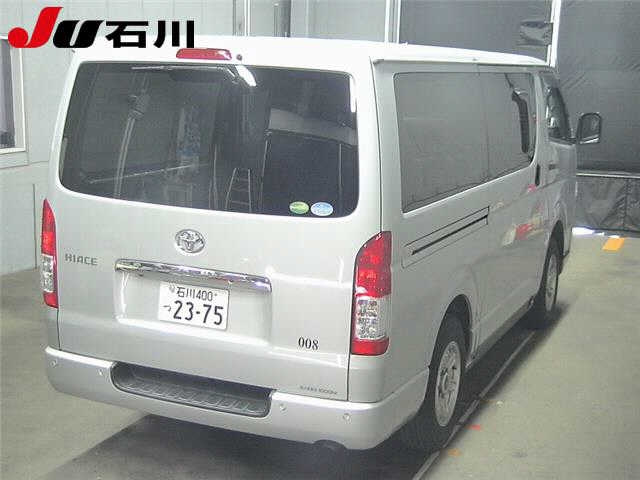 TOYOTA HIACE VAN 2021