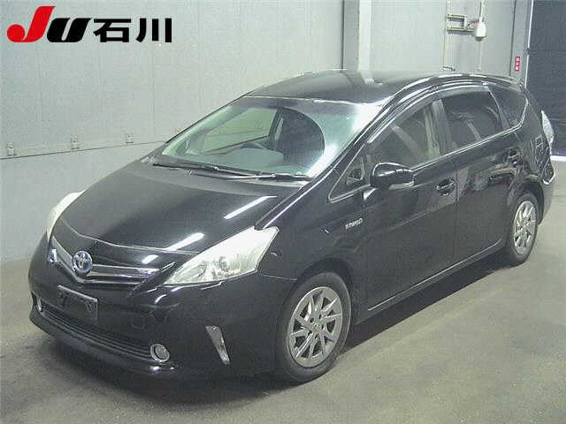 TOYOTA PRIUS ALPHA 2012