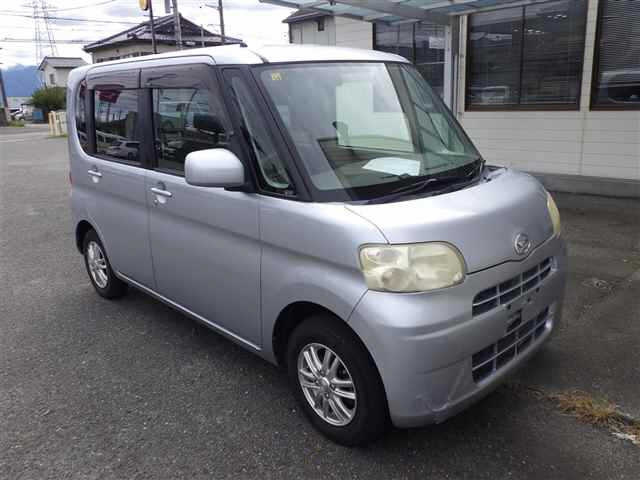 DAIHATSU TANTO 2010