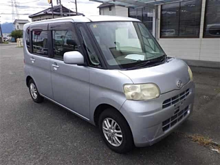DAIHATSU TANTO 2010