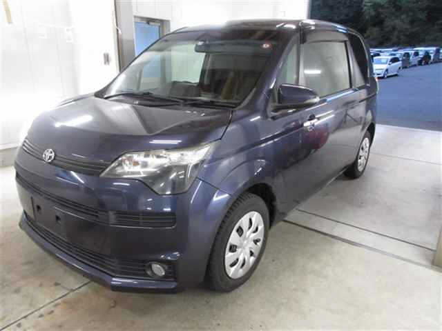 TOYOTA SPADE 2013