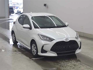 TOYOTA YARIS 2024