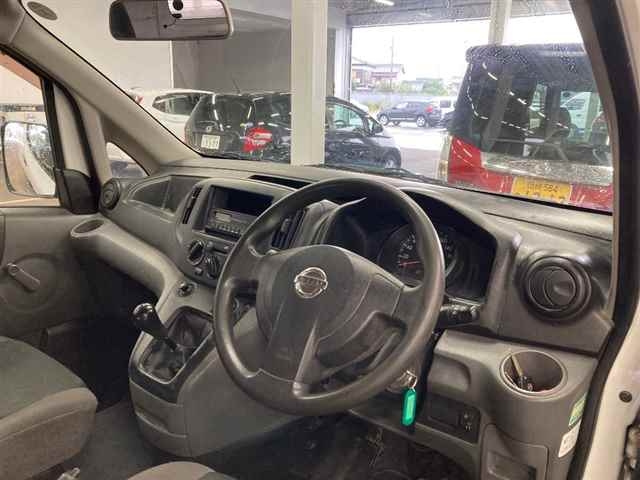 NISSAN NV200 2012
