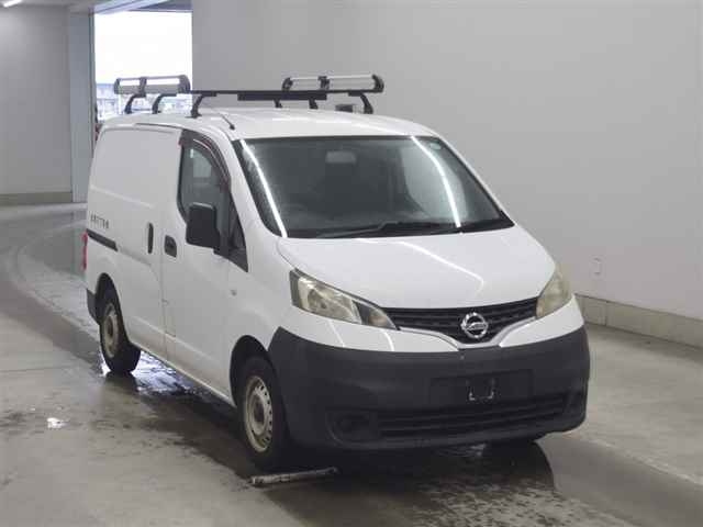NISSAN NV200 2012