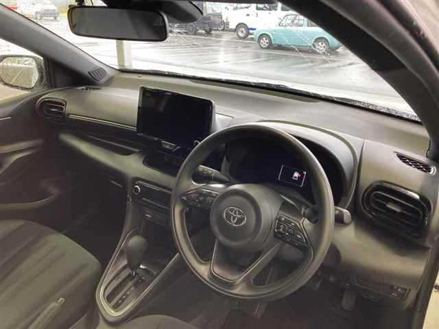 TOYOTA YARIS 2024