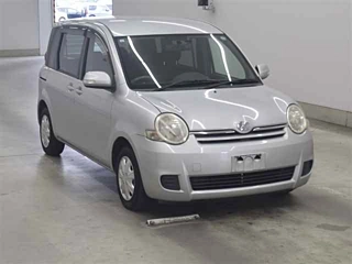 TOYOTA SIENTA 2010