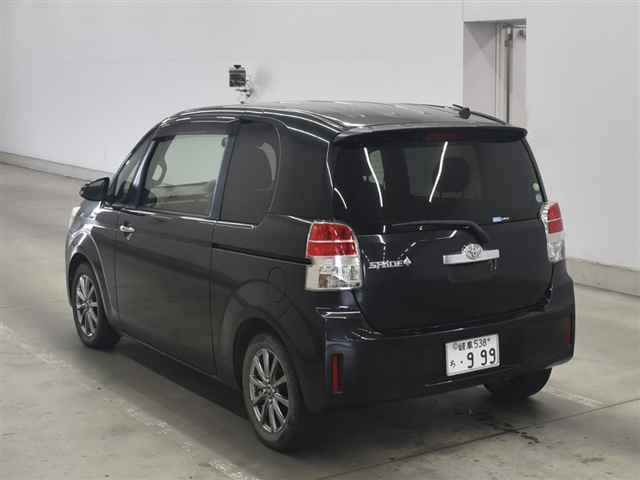 TOYOTA SPADE 2012