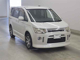 MITSUBISHI DELICA D5 2008
