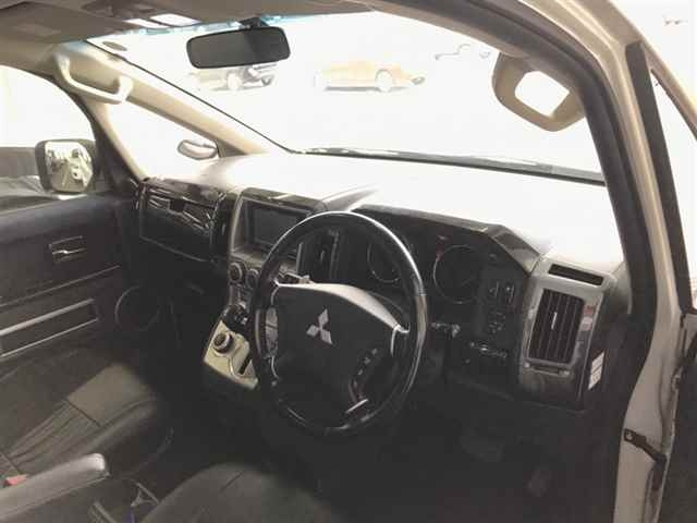 MITSUBISHI DELICA D5 2008