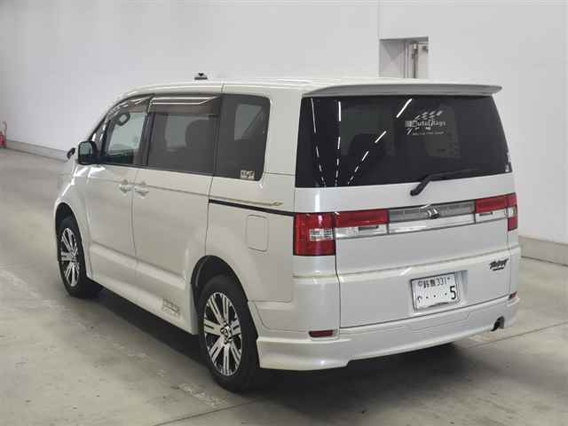 MITSUBISHI DELICA D5 2008