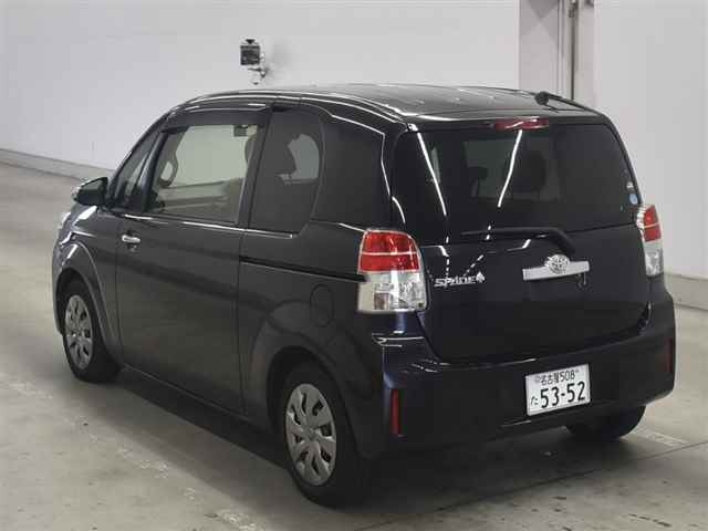 TOYOTA SPADE 2015