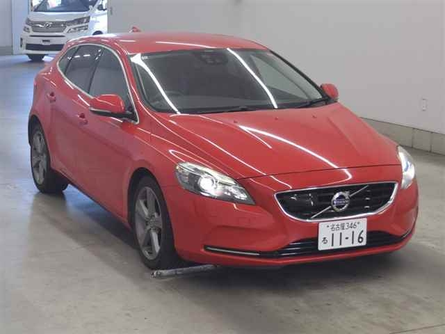 VOLVO V40 2013