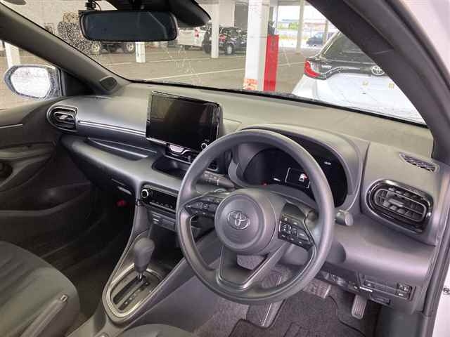 TOYOTA YARIS 2024