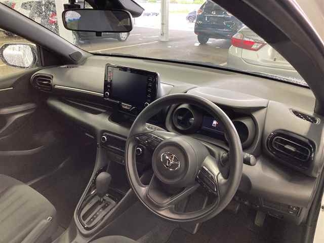 TOYOTA YARIS 2024