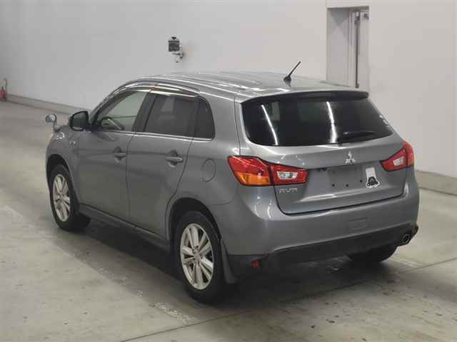 MITSUBISHI RVR 2013