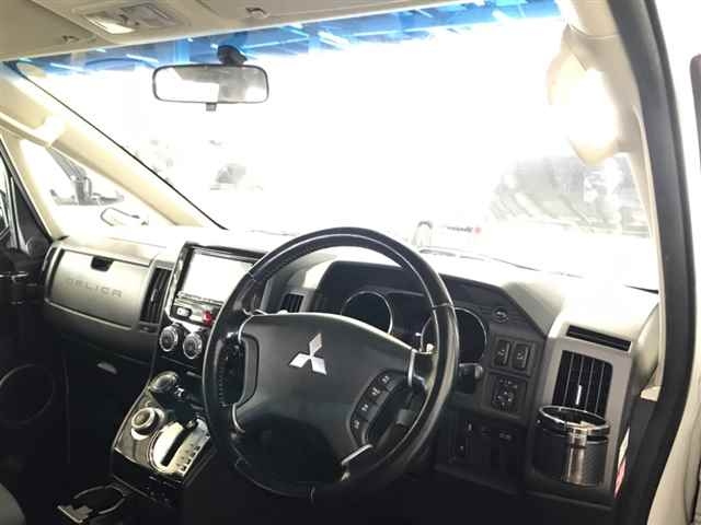 MITSUBISHI DELICA D5 2015