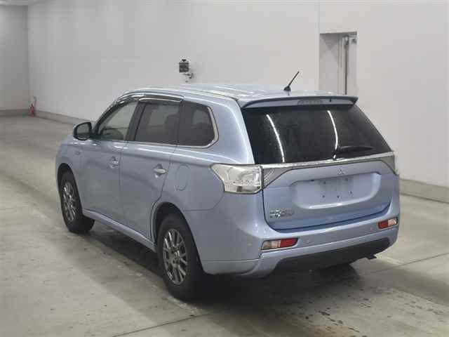 MITSUBISHI OUTLANDER PHEV 2013