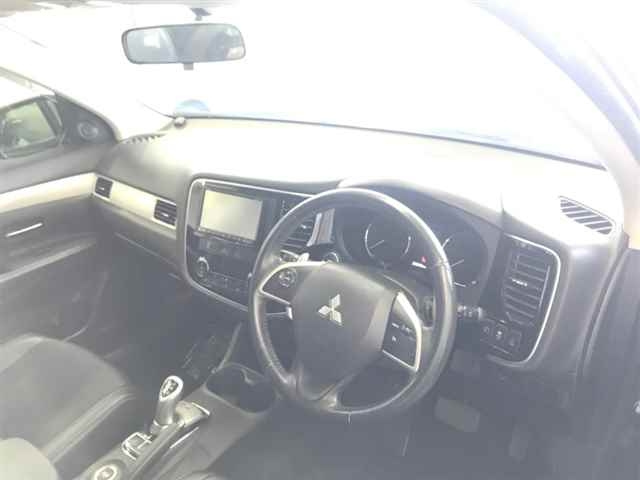 MITSUBISHI OUTLANDER PHEV 2013