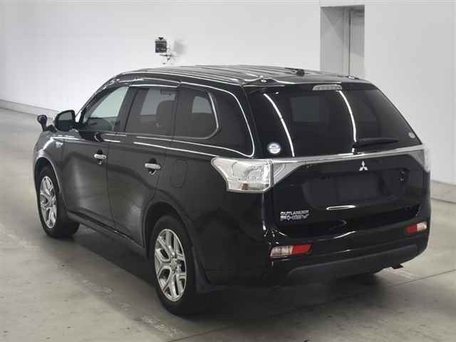 MITSUBISHI OUTLANDER PHEV 2013