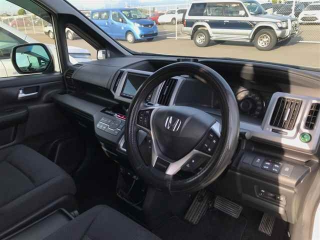 HONDA STEP WAGON 2013