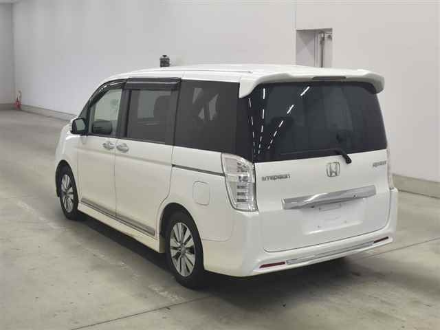 HONDA STEP WAGON 2013