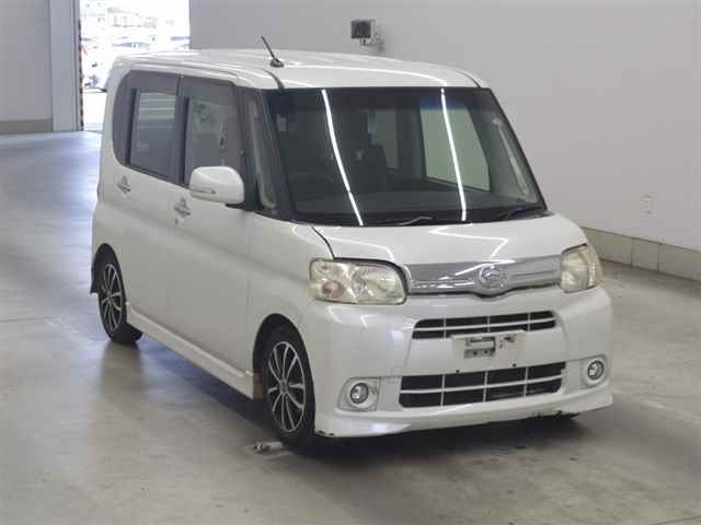 DAIHATSU TANTO 2012