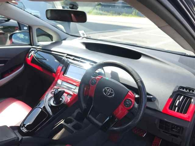 TOYOTA PRIUS 2010
