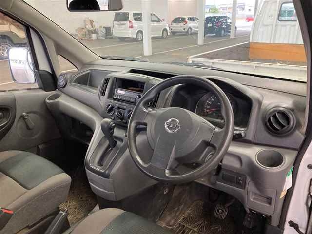 NISSAN NV200 2014