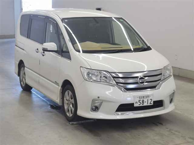 NISSAN SERENA 2013