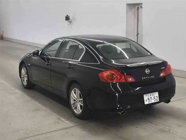 NISSAN SKYLINE 2010