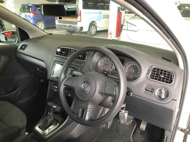 VOLKSWAGEN POLO 2010