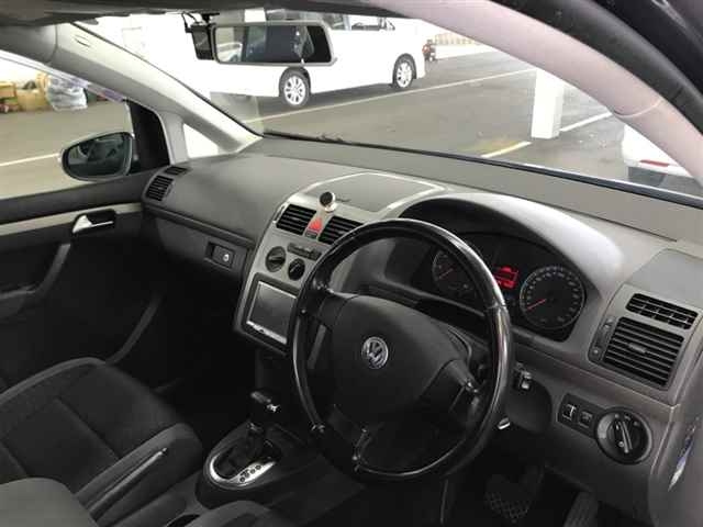 VOLKSWAGEN GOLF TOURAN 2010