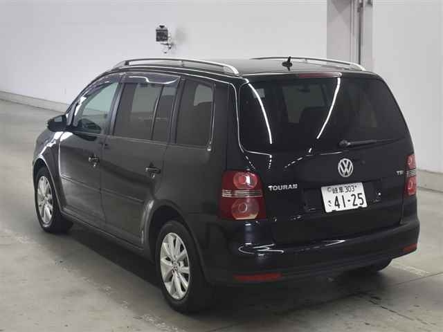 VOLKSWAGEN GOLF TOURAN 2010