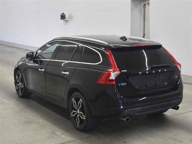 VOLVO V60 2012