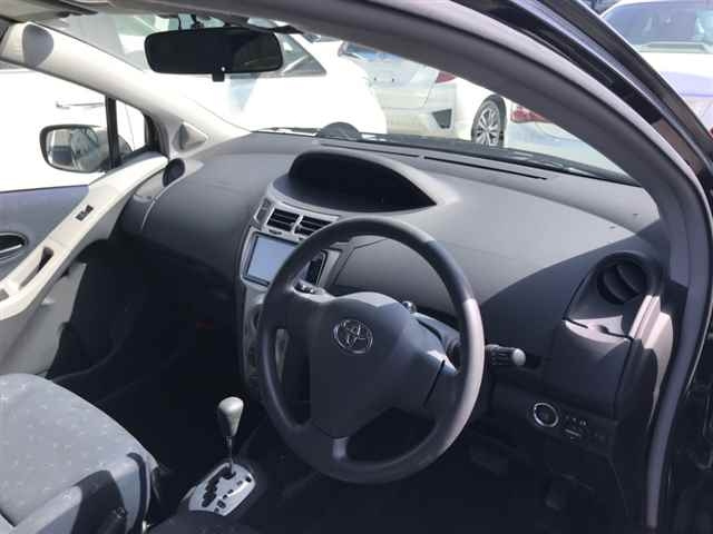 TOYOTA VITZ 2009