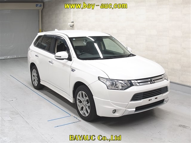 MITSUBISHI OUTLANDER PHEV 2014