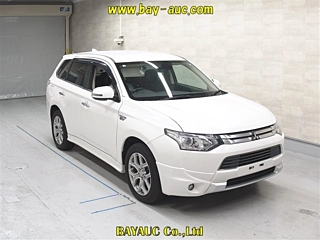 MITSUBISHI OUTLANDER PHEV 2014