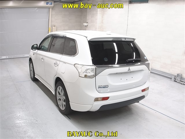 MITSUBISHI OUTLANDER PHEV 2014