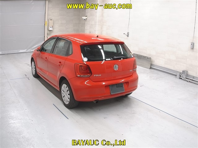 VOLKSWAGEN POLO 2010