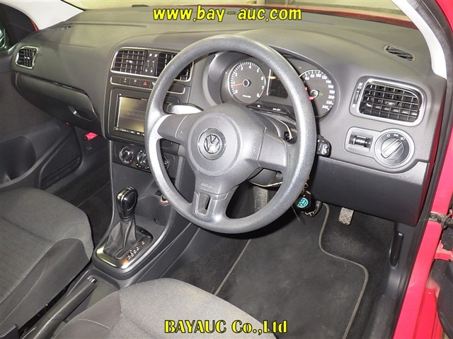VOLKSWAGEN POLO 2010